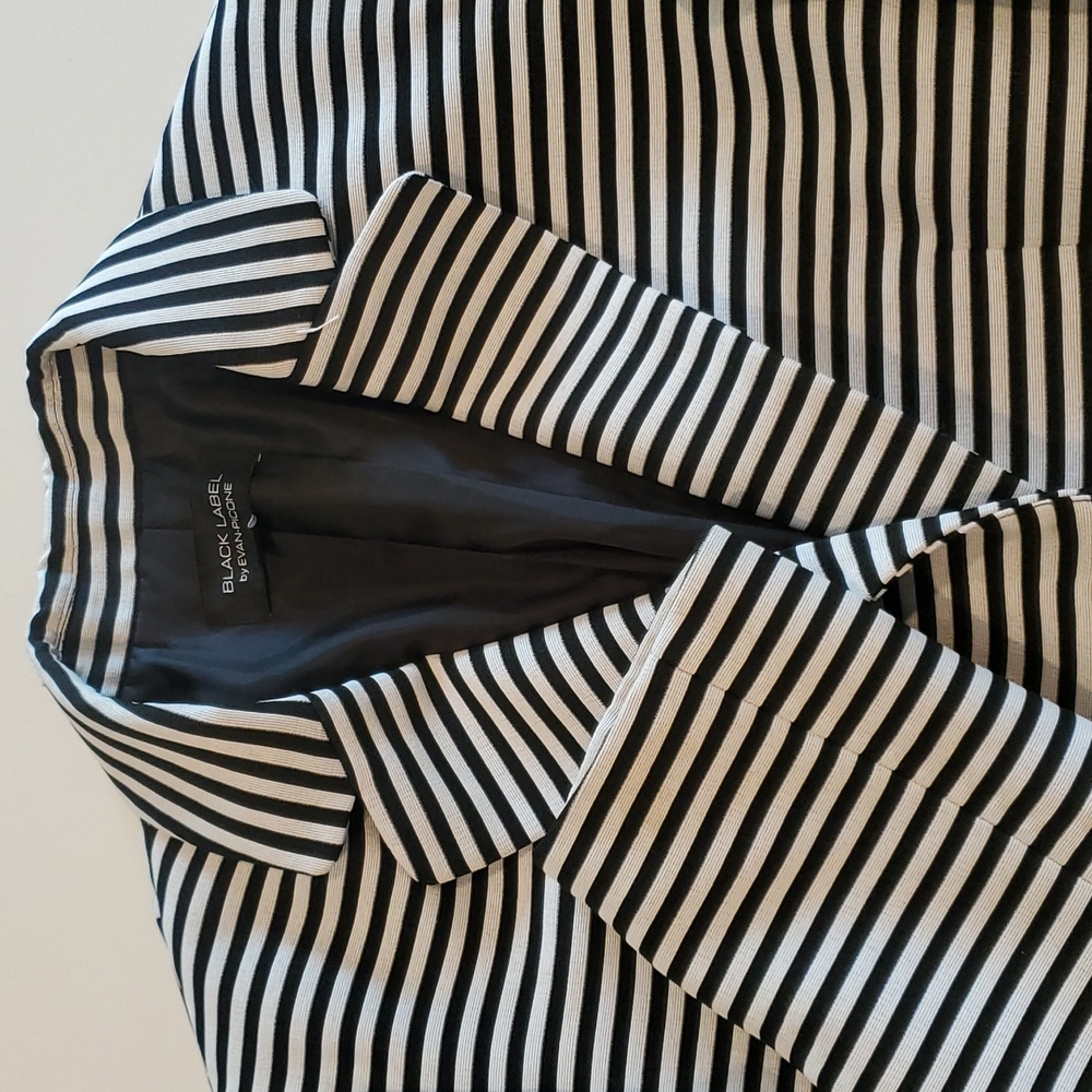 Black and white Blazer